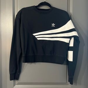 Cropped adidas sweatshirt